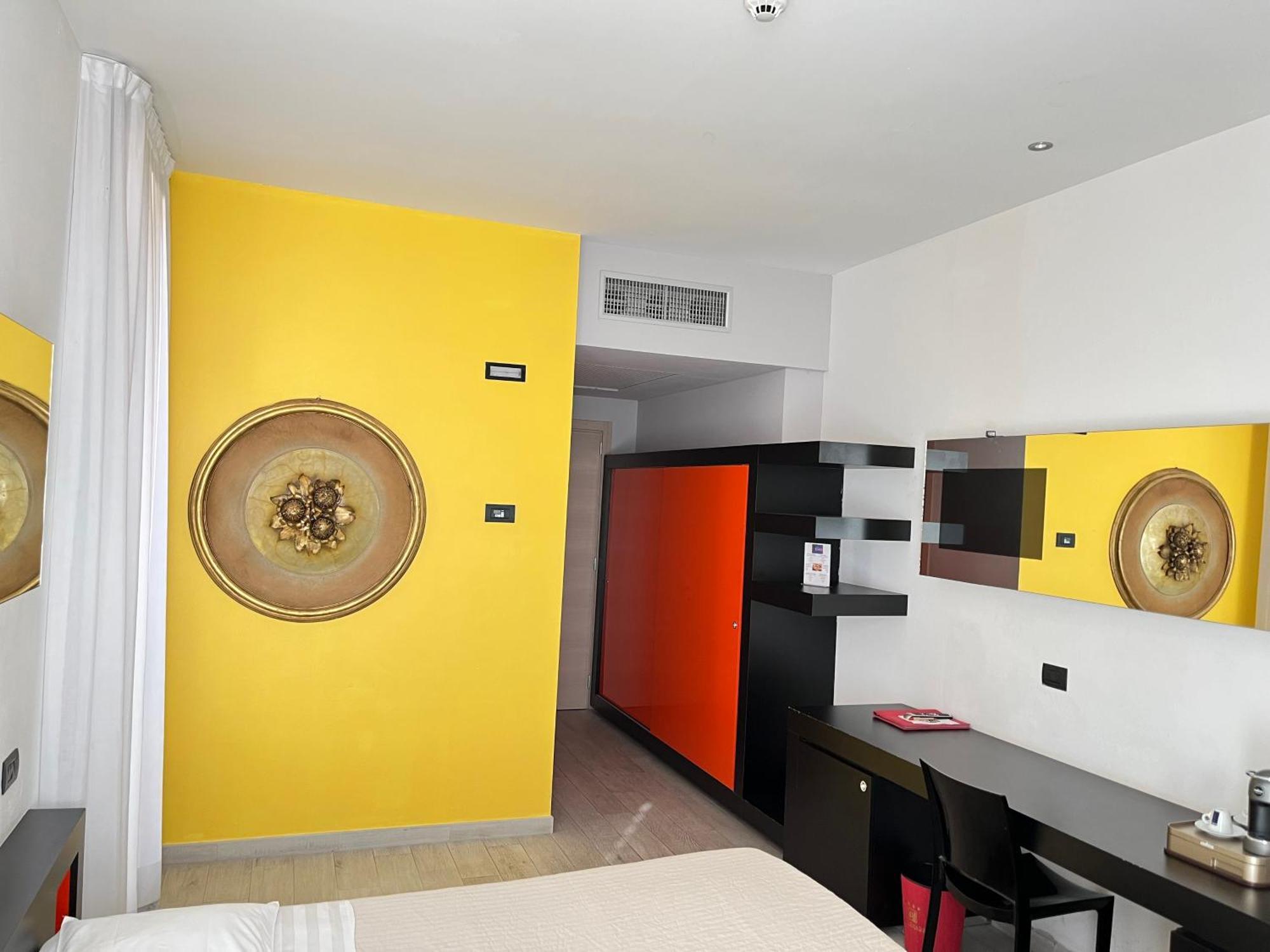 Blue Shades Hotel Пиза Екстериор снимка