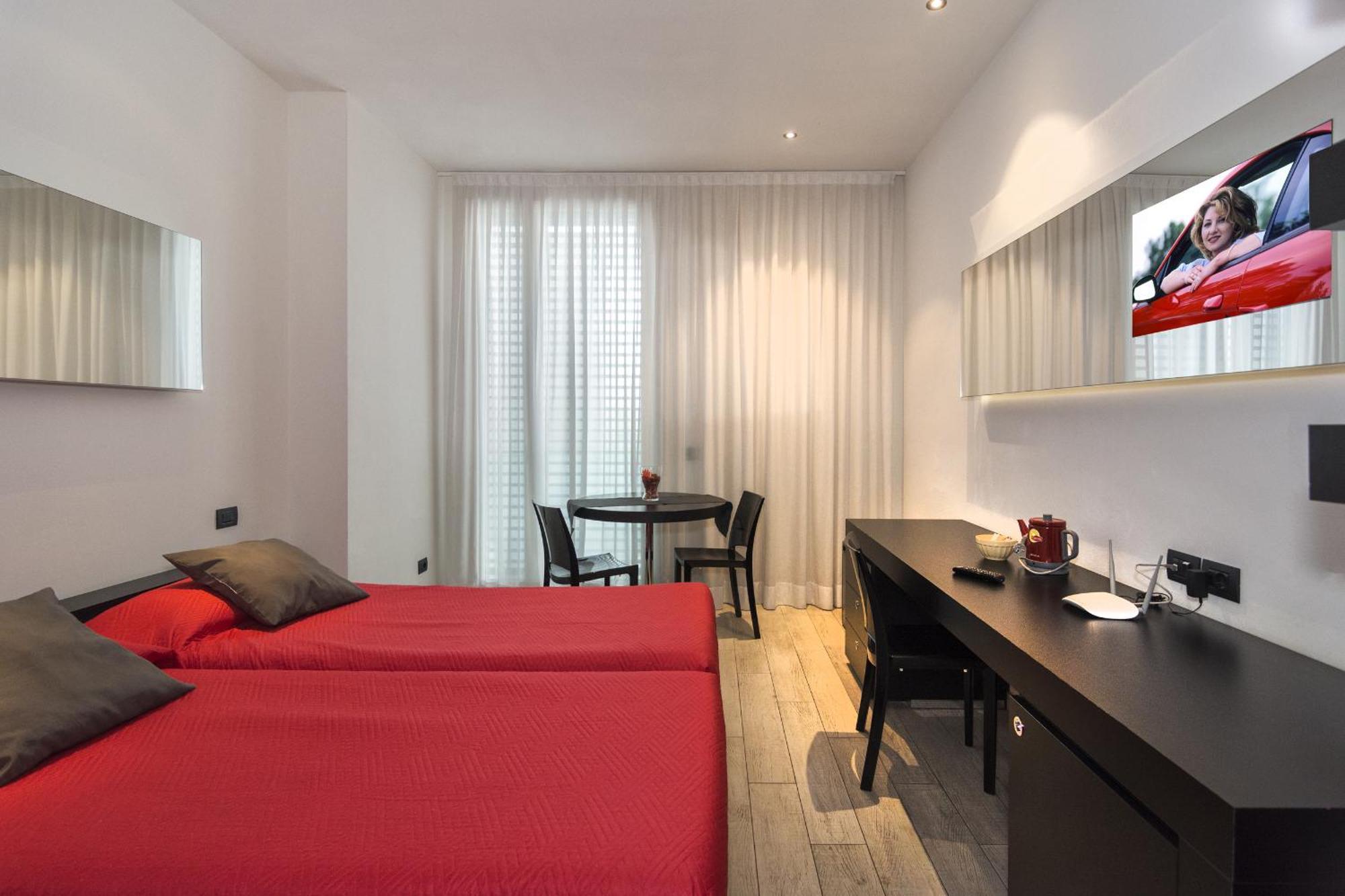 Blue Shades Hotel Пиза Екстериор снимка